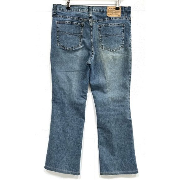 Jordache Boot Cut Jeans - Picture 4 of 6